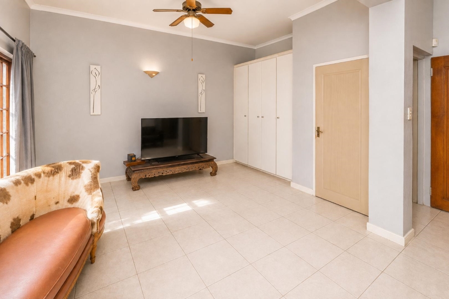 5 Bedroom Property for Sale in Schoemansville North West